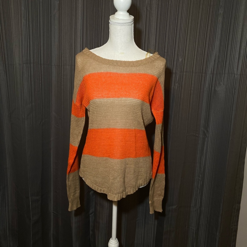 Sweater - Picture 2 of 6